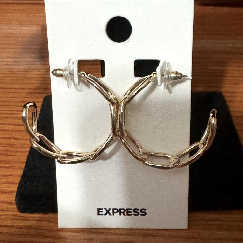 Express Half Hoop Earrings with Oval Pattern